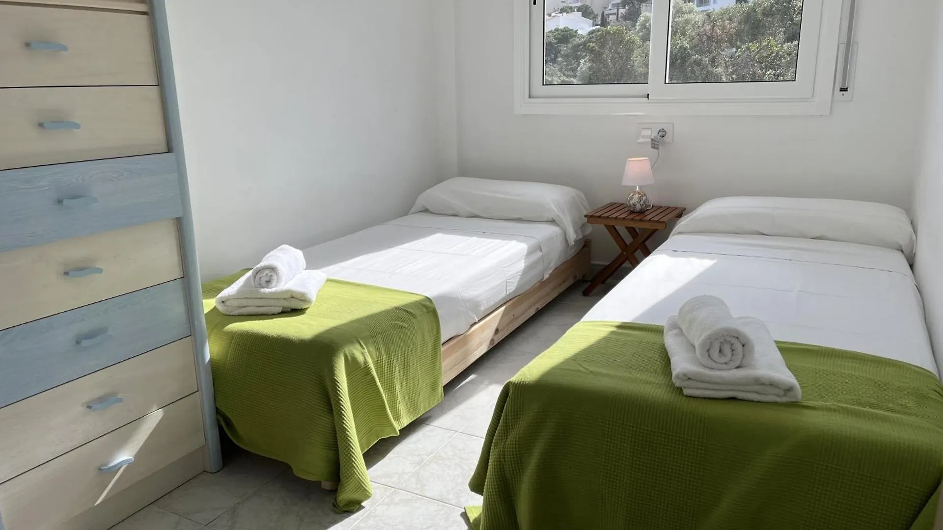 Ma Terrasse Sur La Plage - Holiday Apartment توسا ذي مار 0*,  إسبانيا