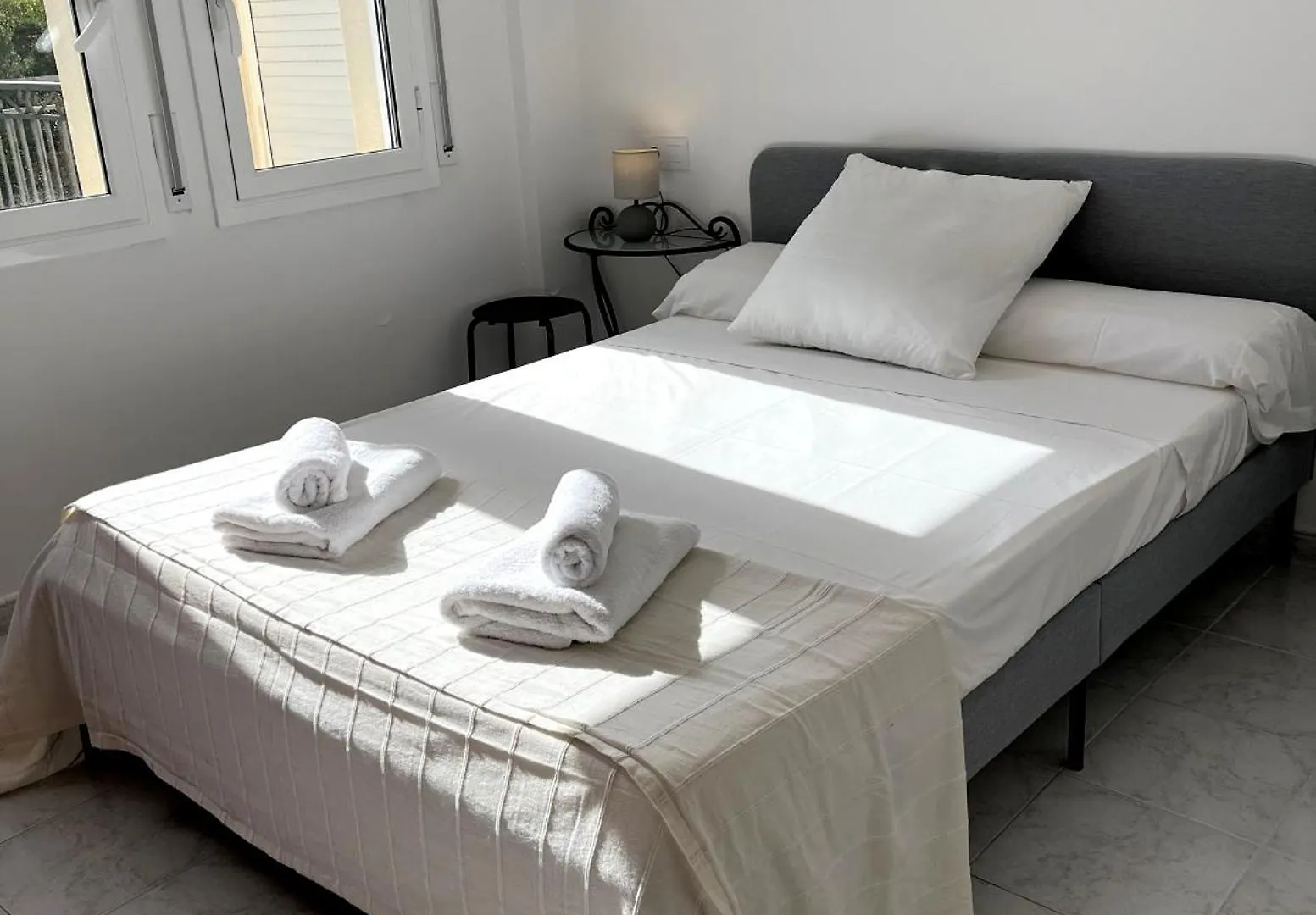 Ma Terrasse Sur La Plage - Holiday Apartment توسا ذي مار